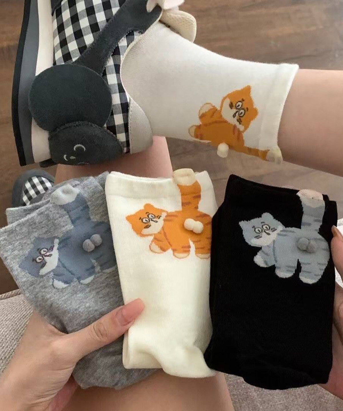 Chaussettes mi-hautes pour femmes style japonais avec motif chat 1