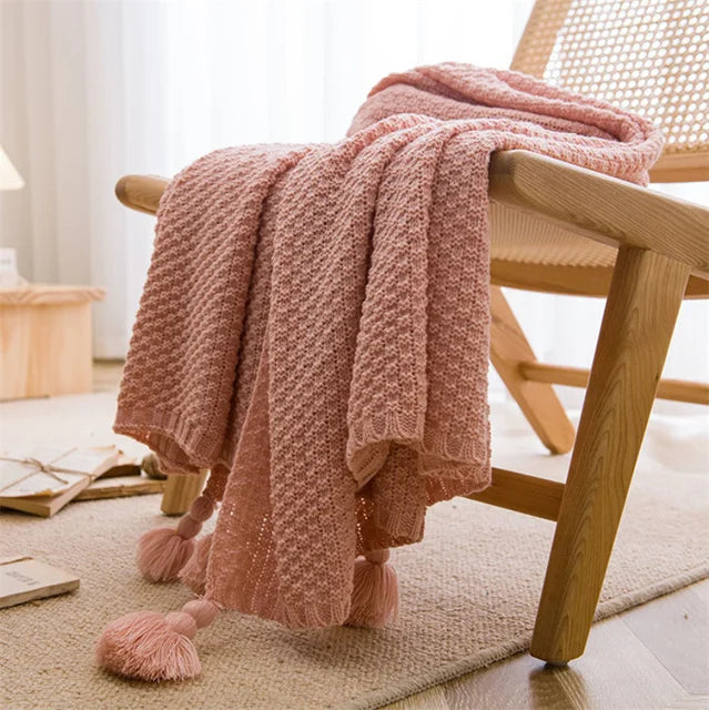 Couverture en Tricot Scandinave avec Pompons 4