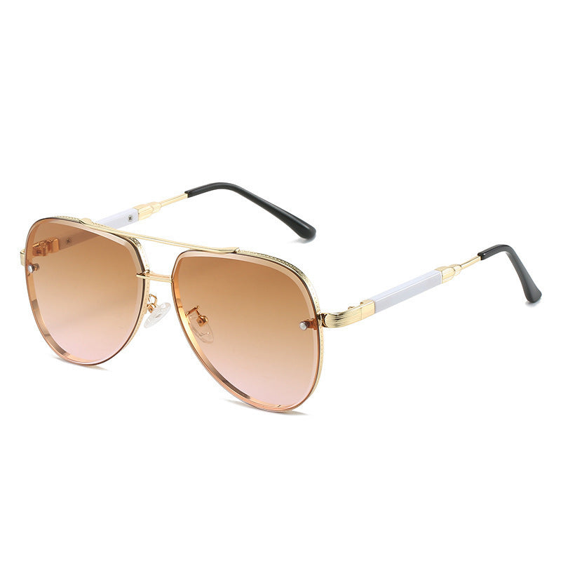 Lunettes de soleil aviateur pour femmes avec design dégradé 5