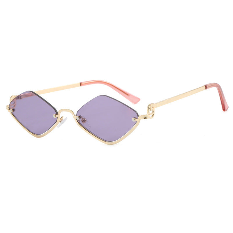 Lunettes de soleil pour femme design géométrique 10