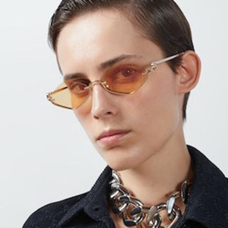 Lunettes de soleil pour femme design géométrique 3