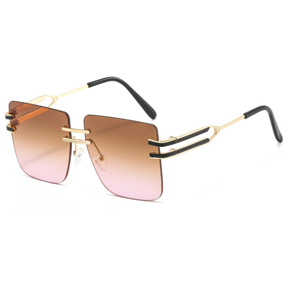 Lunettes de soleil pour femmes avec monture extravagante 0