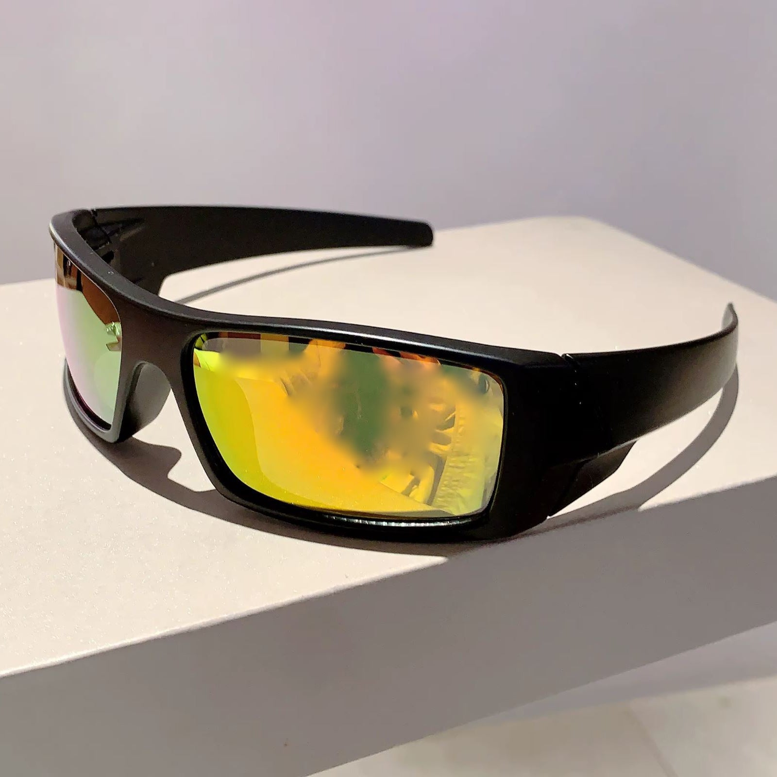 Lunettes de soleil pour hommes et femmes au style audacieux 4