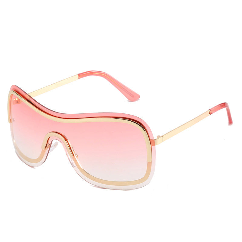 Lunettes de soleil sport oversize pour femmes au design moderne 7