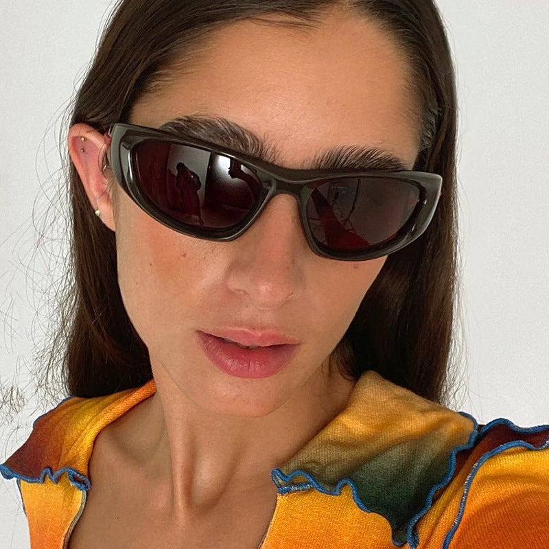 Lunettes de soleil sportives pour femmes au design ergonomique 1
