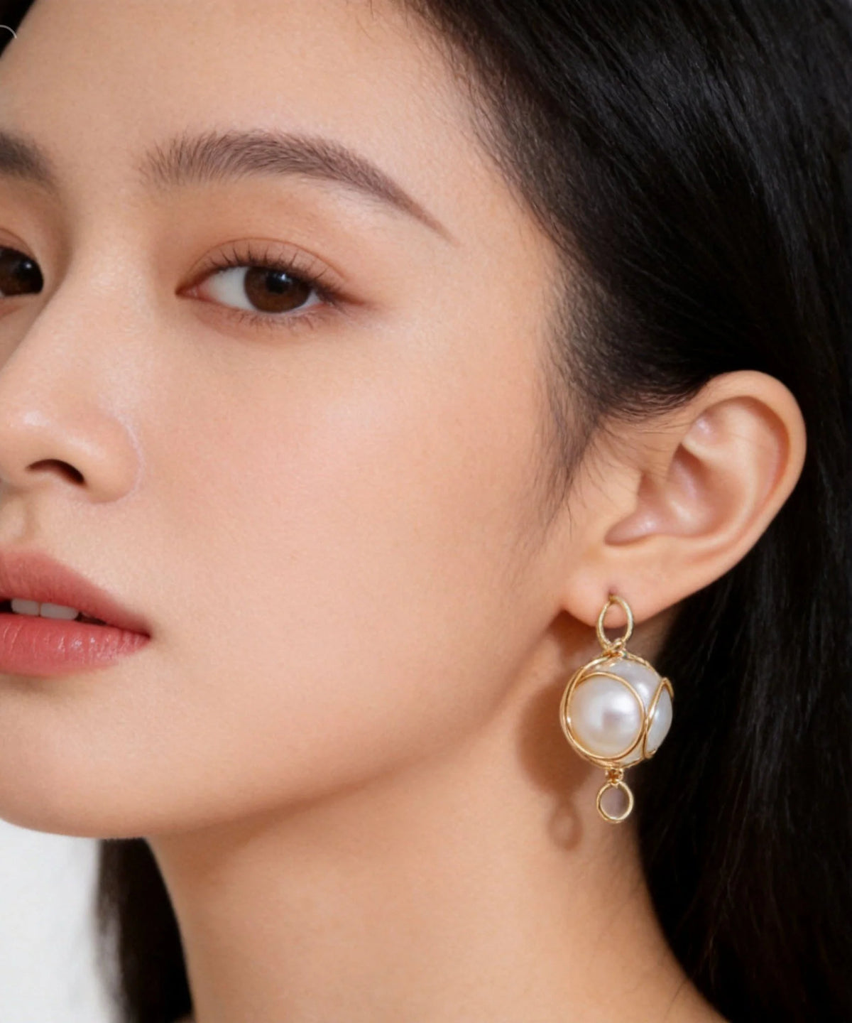 Boucles d'oreilles pendantes pour femme avec perles blanches et fil enroulé 0