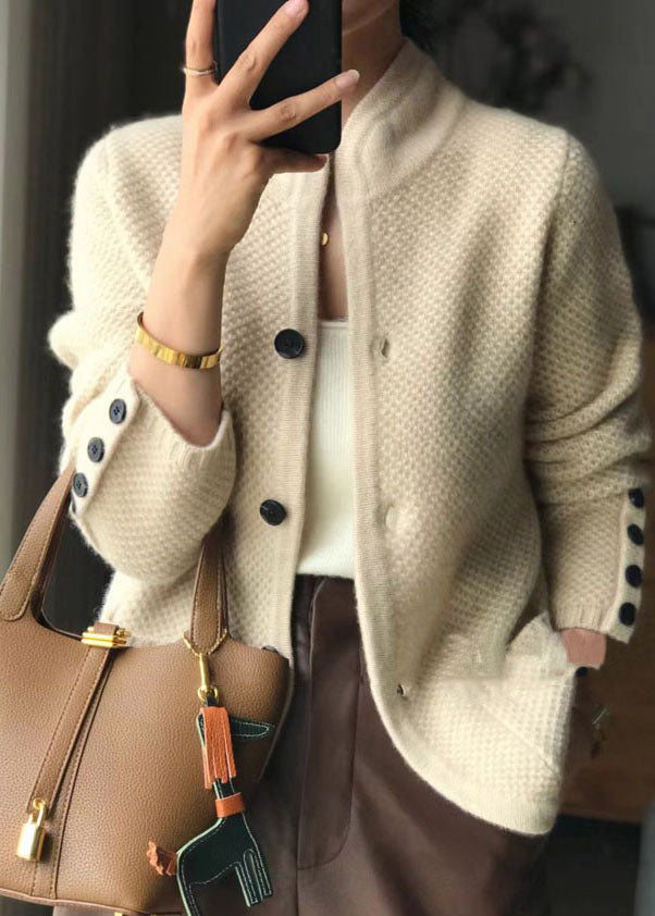 Cardigan pour Femme en Cachemire à Col Montant et Coupe Ajustée 3