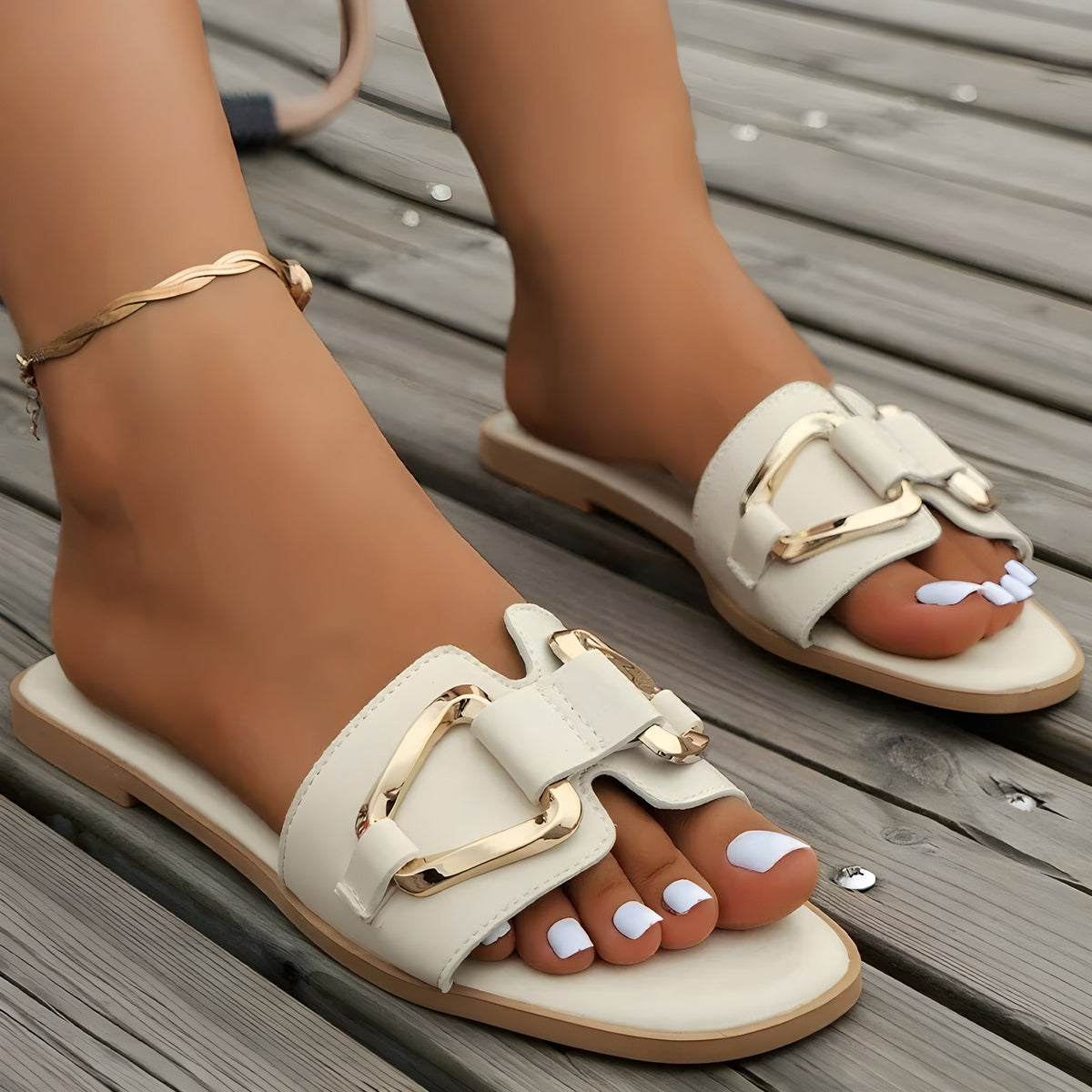Chaussures Plates Femme à Boucle Dorée 1
