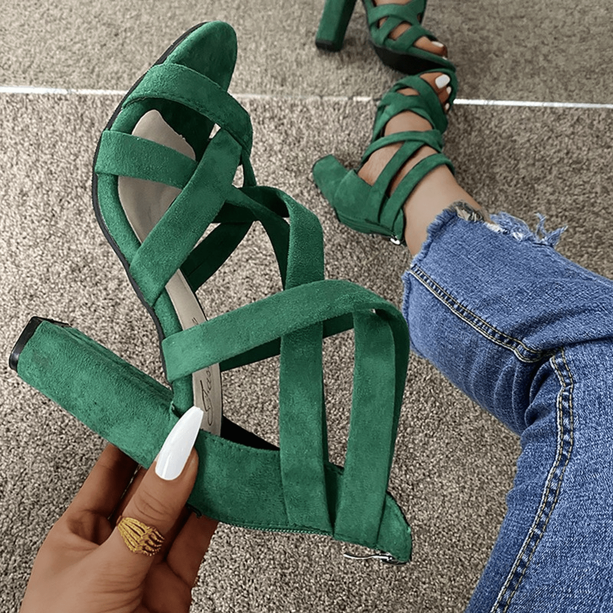 Chaussures à lanières pour femmes avec talons épais 3