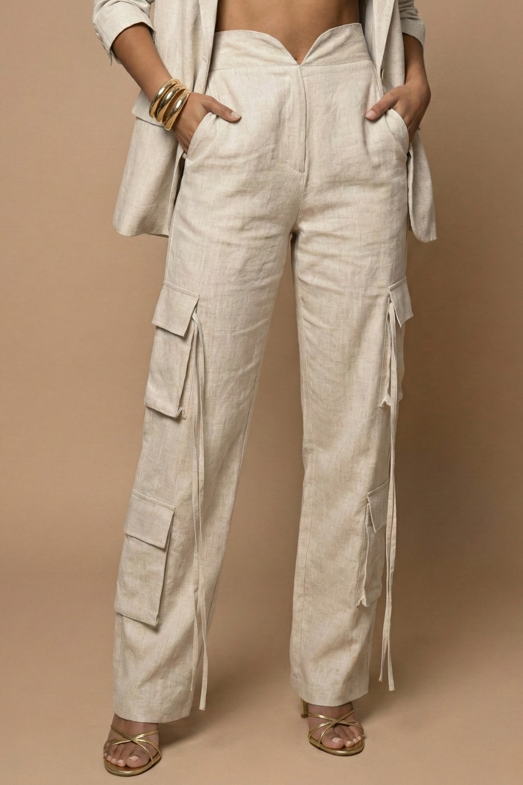 Ensemble Femme Blazer et Pantalon Cargo Chic 3