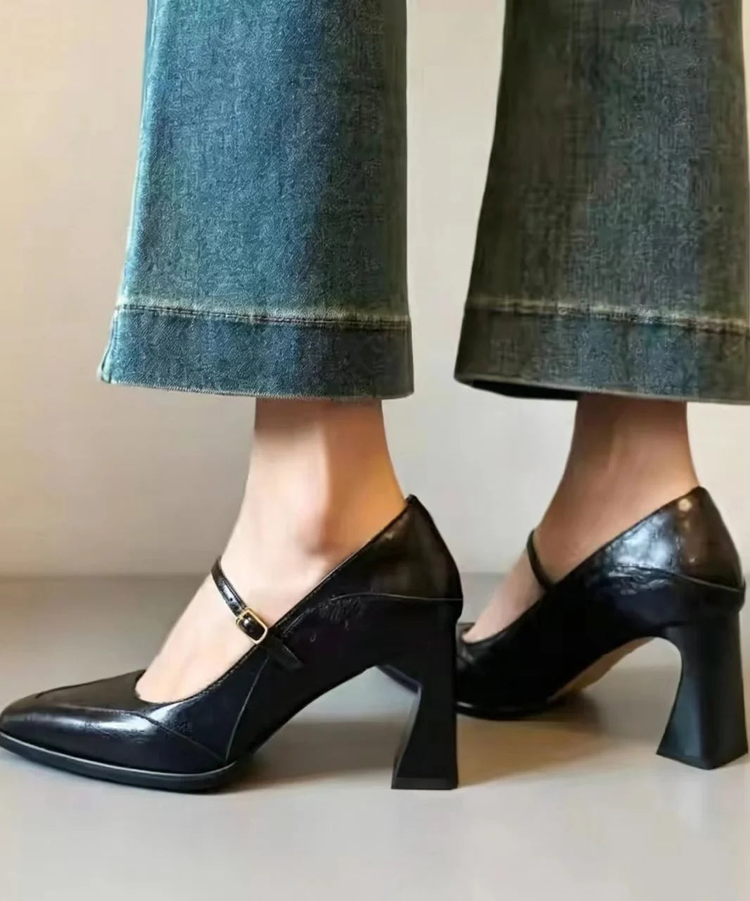 Escarpin Femme Chic et Confortable à Talons Épais avec Boucle 3