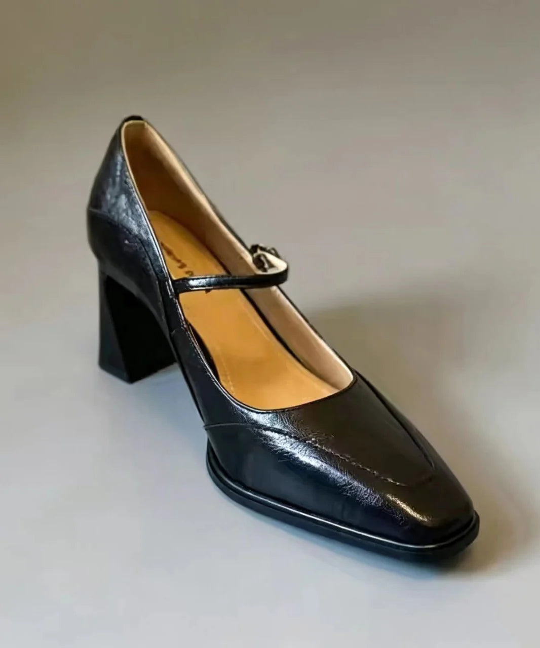 Escarpin Femme Chic et Confortable à Talons Épais avec Boucle 4