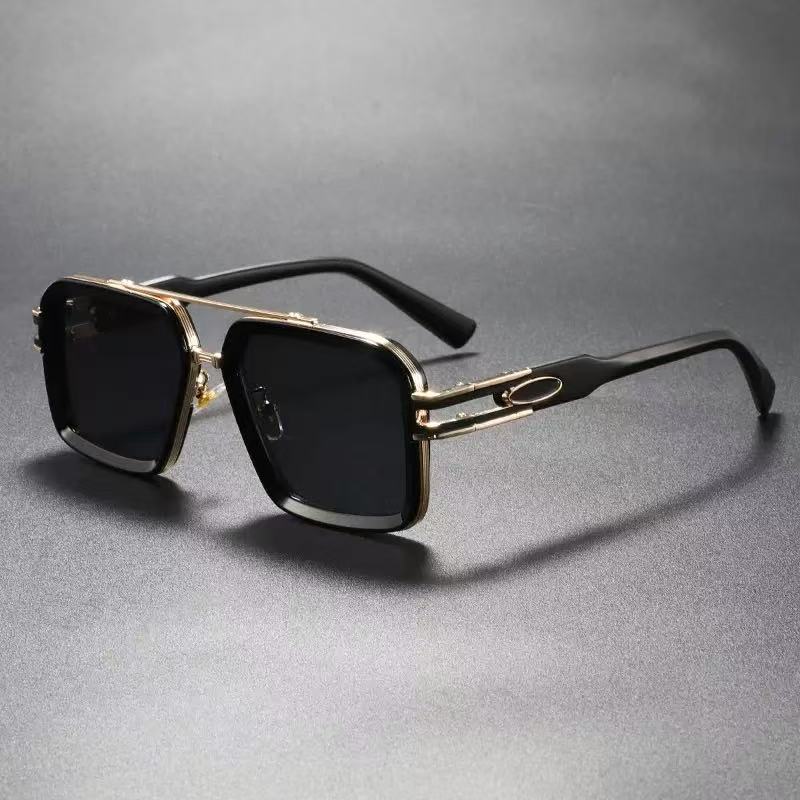 Lunette de Soleil Femme Monture Carrée Tendance 2