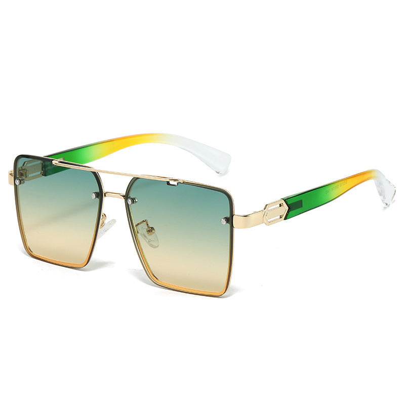 Lunettes de soleil carrées pour femmes avec monture en métal 1