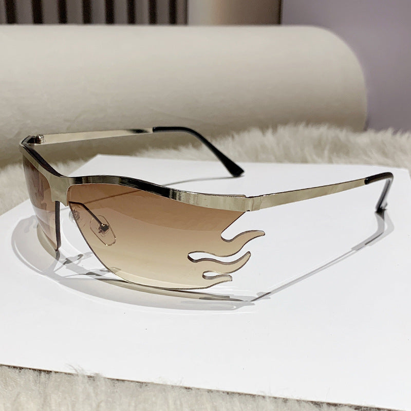 Lunettes de soleil pour femme avec monture flamme 11