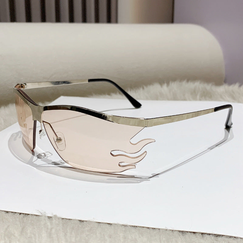 Lunettes de soleil pour femme avec monture flamme 7