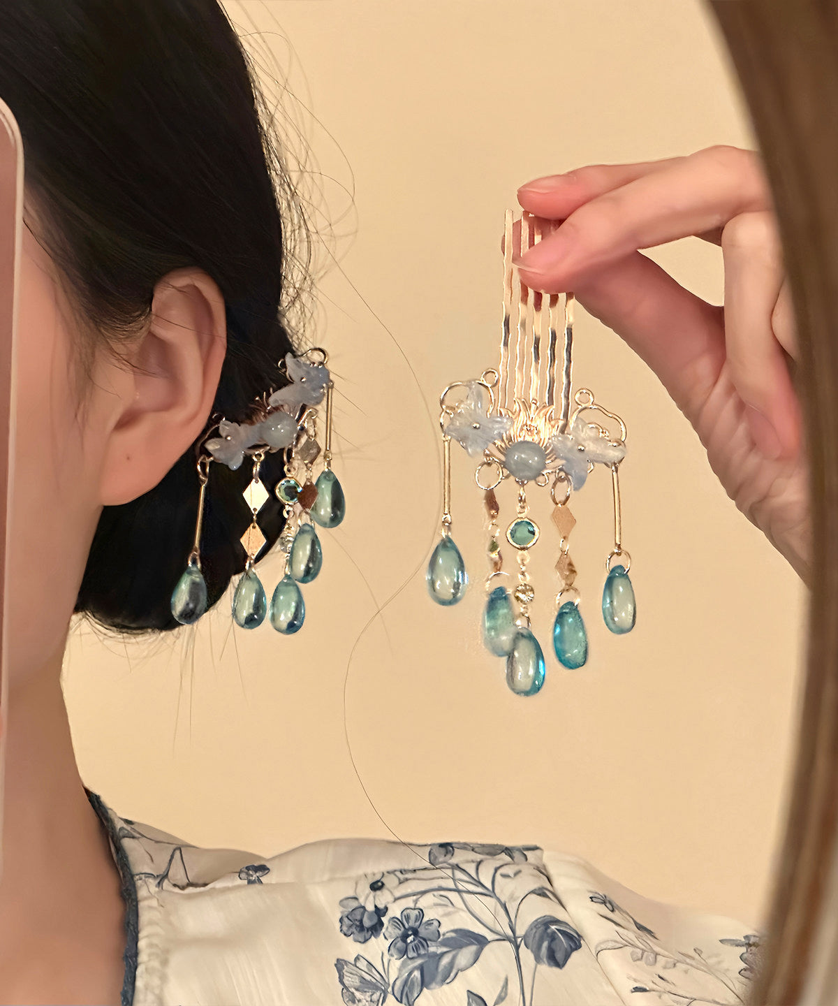 Paire d'épingles à cheveux papillon avec pompon bleu cuivre 2