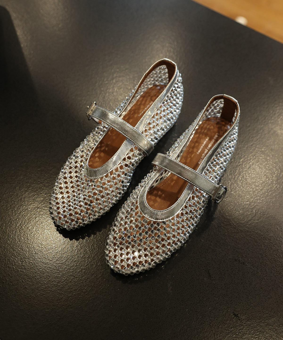 Sandales compensées ajourées pour femme avec détails en zircon 1