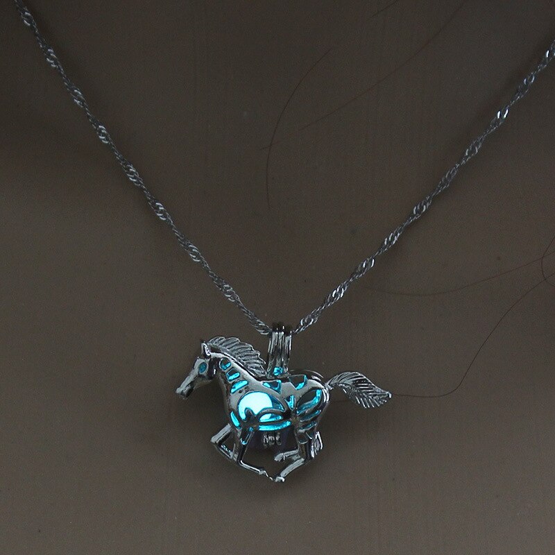 Collier cheval phosphorescent