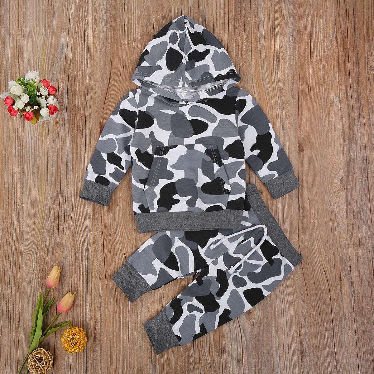 Ensemble pantalon et sweat à capuche gris camouflage